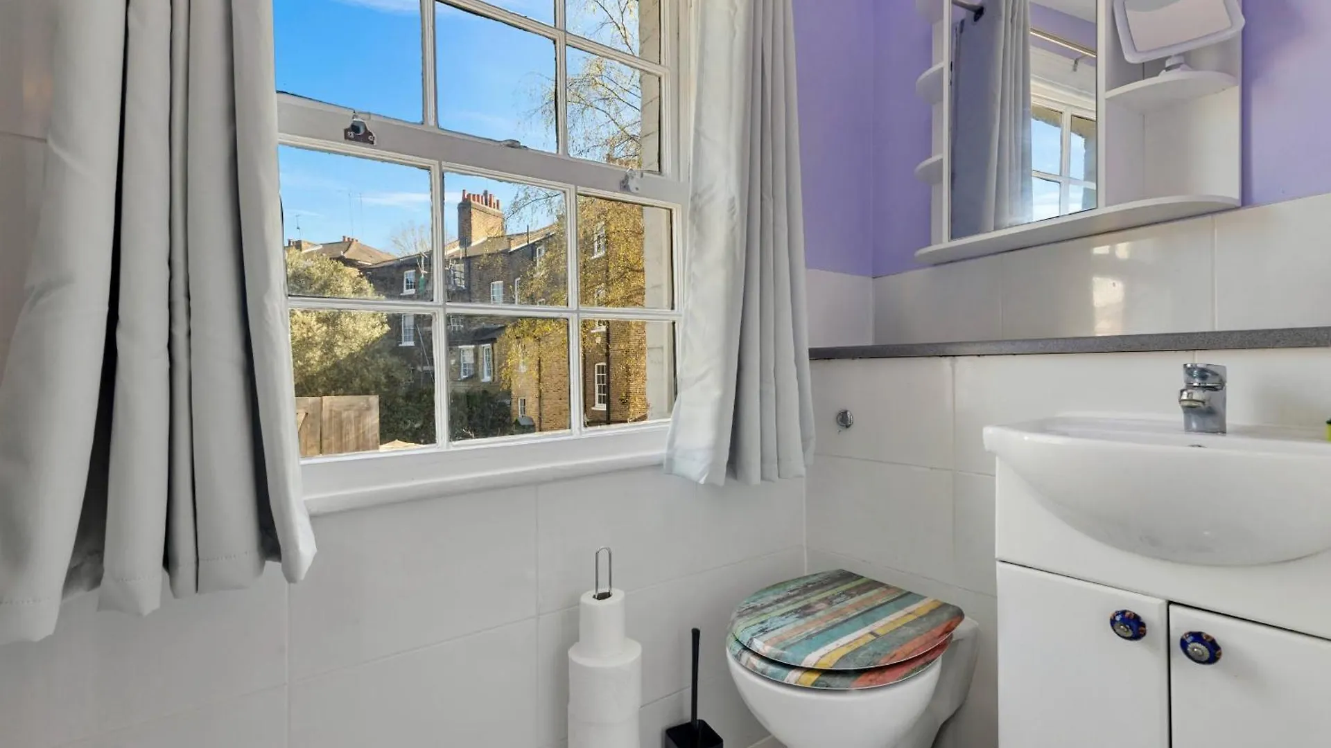 Finest Retreats - The Nest Apartment London
