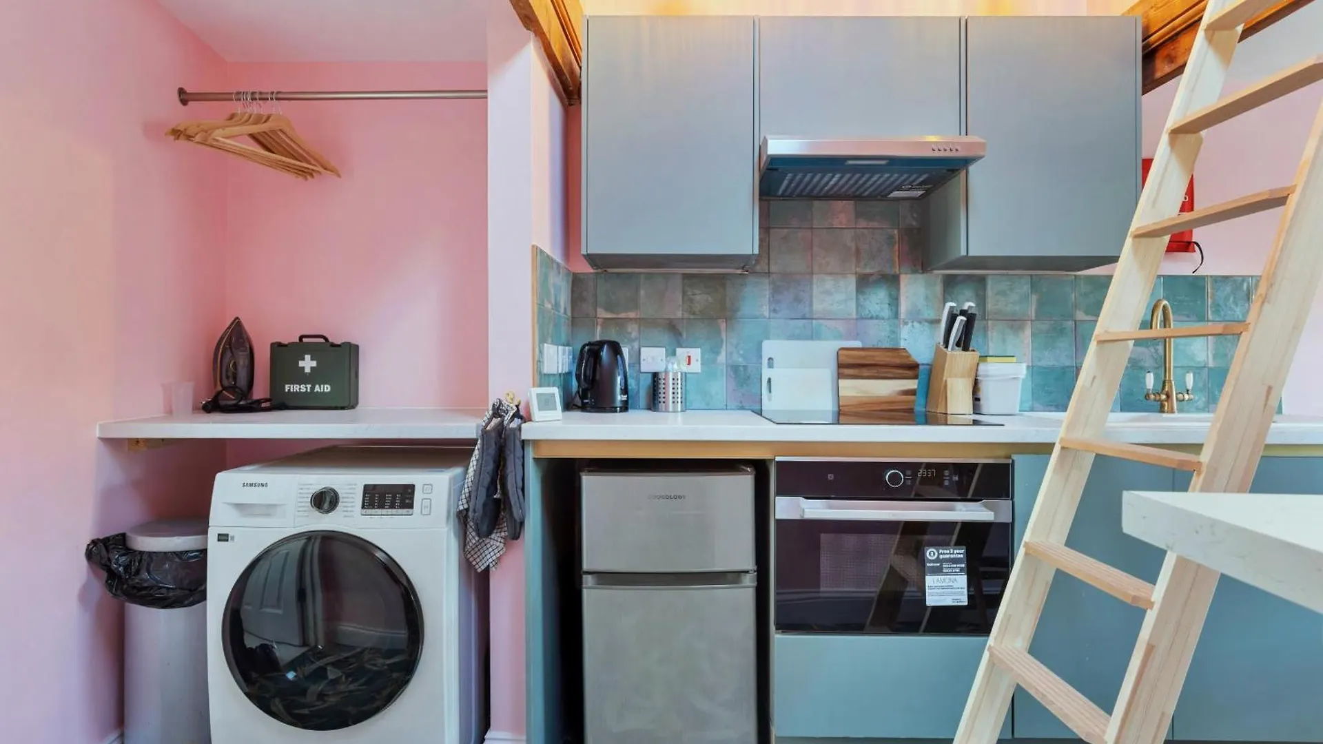 Finest Retreats - The Nest Apartment London